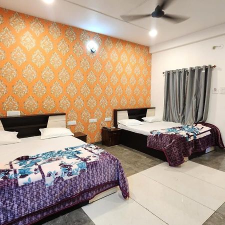 Bombay Darbar Hotel Simrol Buitenkant foto
