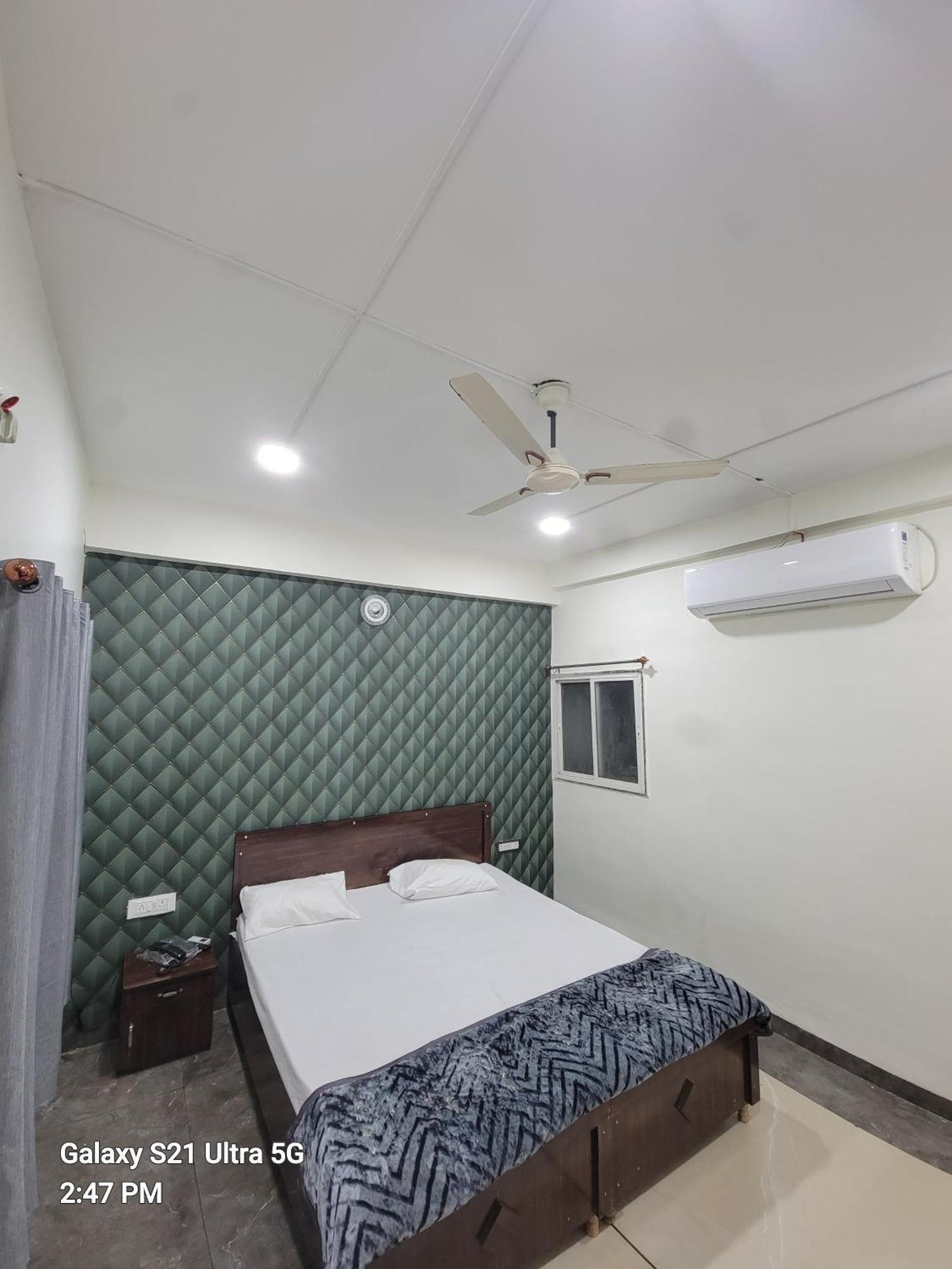 Bombay Darbar Hotel Simrol Buitenkant foto